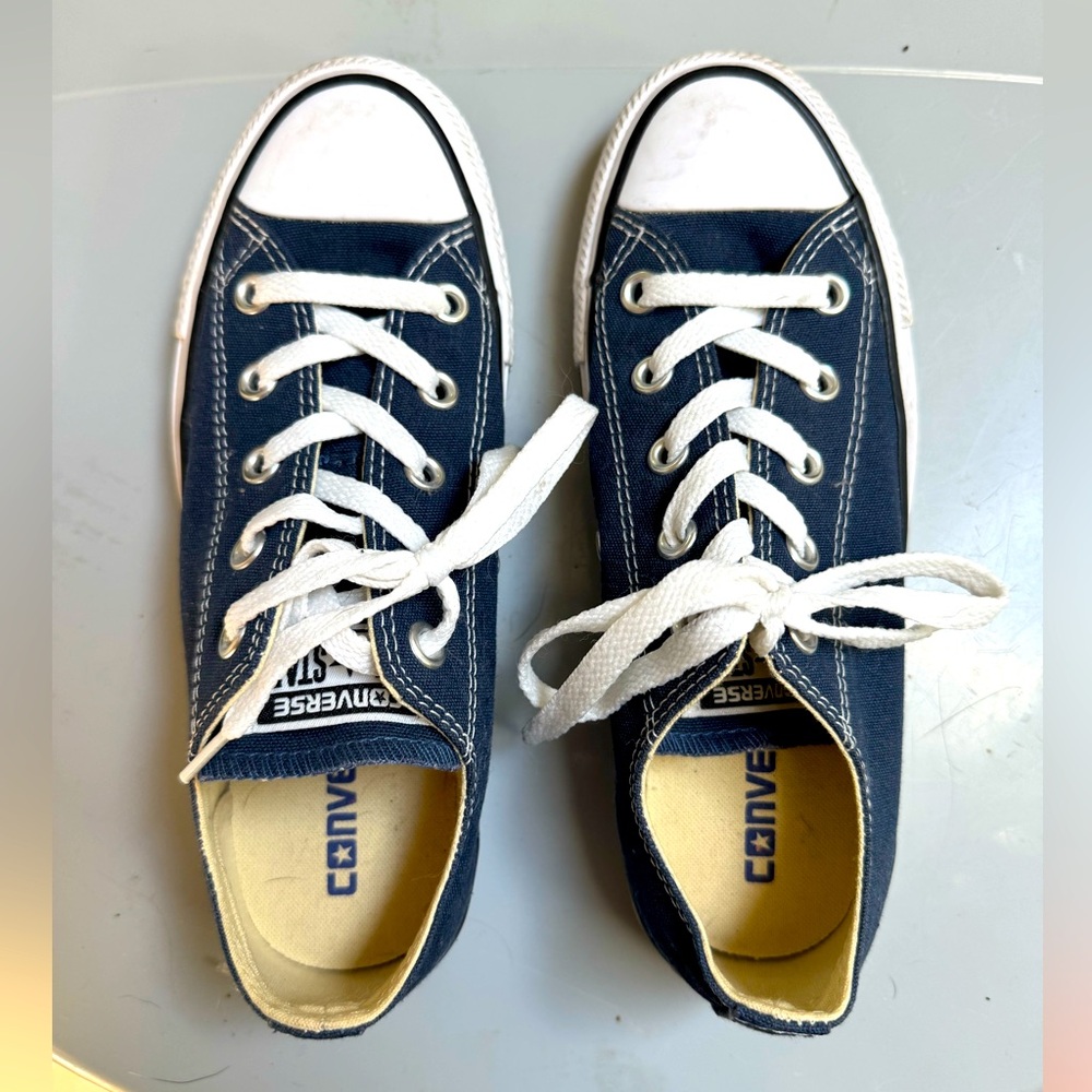 Navy blue Converse